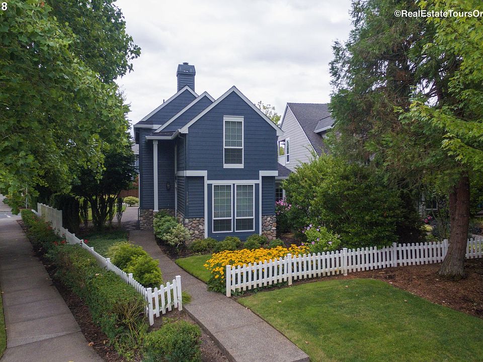 1st image of 1288 NE Parks Edge Cir