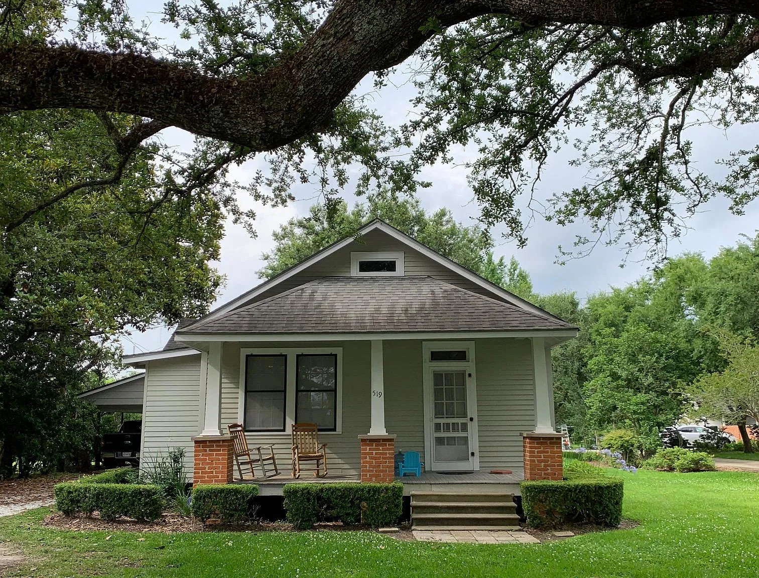 3 bed, 1200 sqft, $1,700 — Photo 2