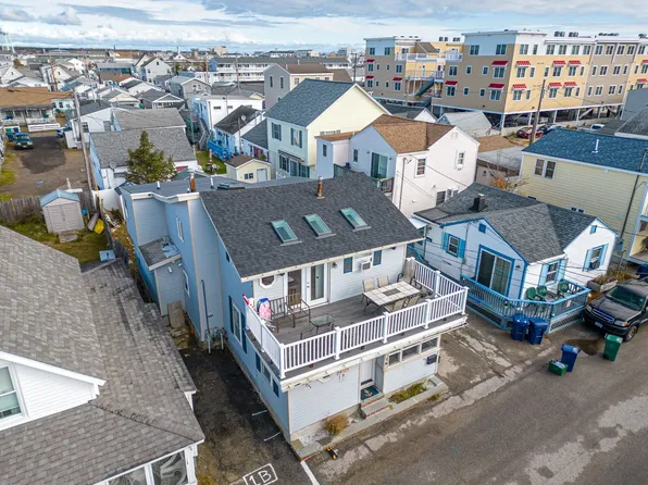 18 Perkins Avenue, Hampton, NH 03842