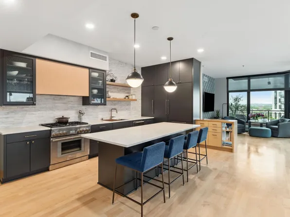 1120 S 2nd St APT 901, Minneapolis, MN 55415