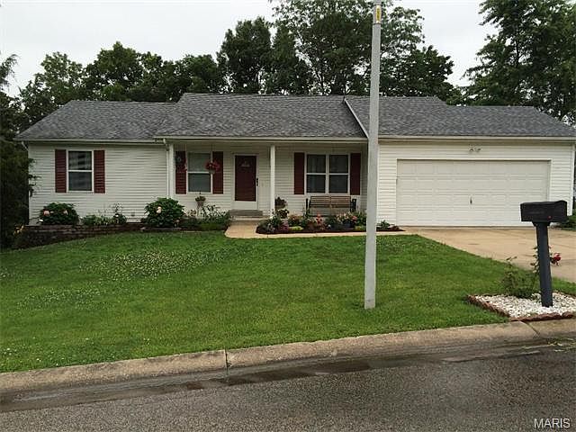 1st image of 8 Woodland Oaks Dr