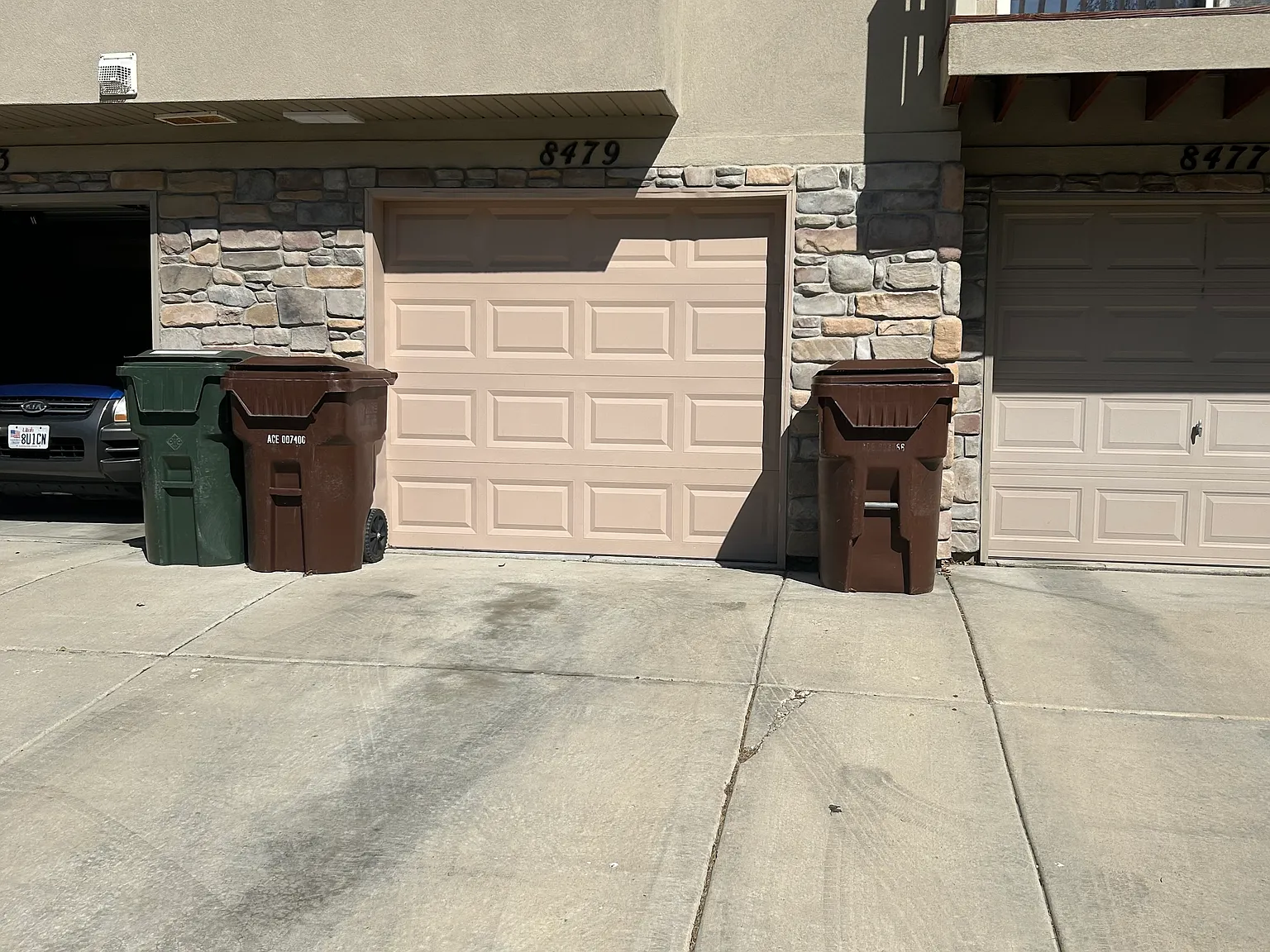 3 bed, 2.5 bath, 1374 sqft, $2,150 — Photo 2