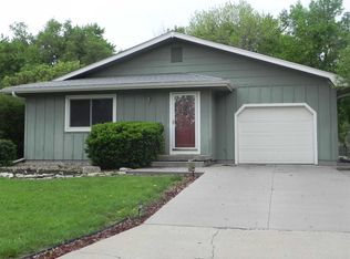 2217 Griffith Ter, Manhattan, KS 66502