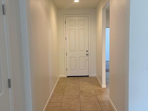 3rd image of 3015 Roberts Ave