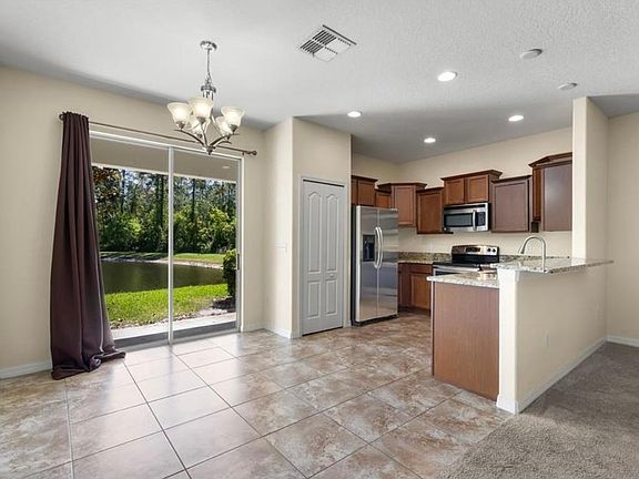 5th image of 11854 Greengate Dr
