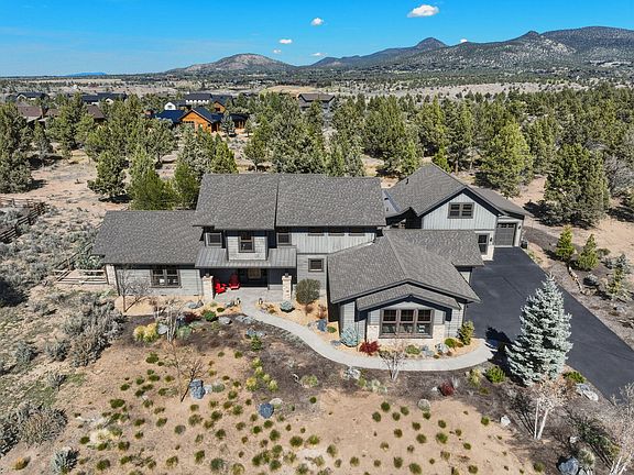 2nd image of 17963 SW Chaparral Dr