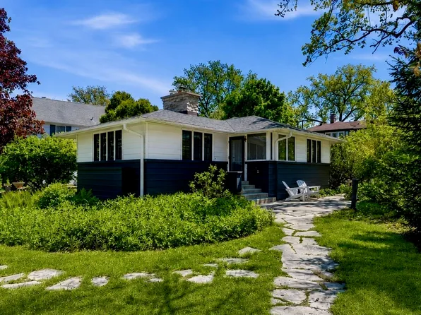 1184 Wade St, Highland Park, IL 60035
