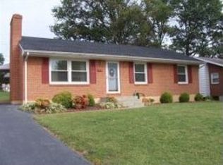 3318 Maplelawn Ave NW, Roanoke, VA 24012