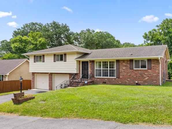 107 Ensign Rd, Rossville, GA 30741