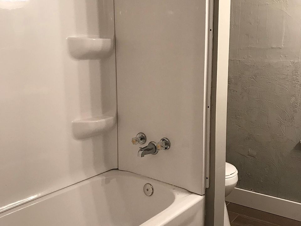 1st image of 818 Broad St APT B