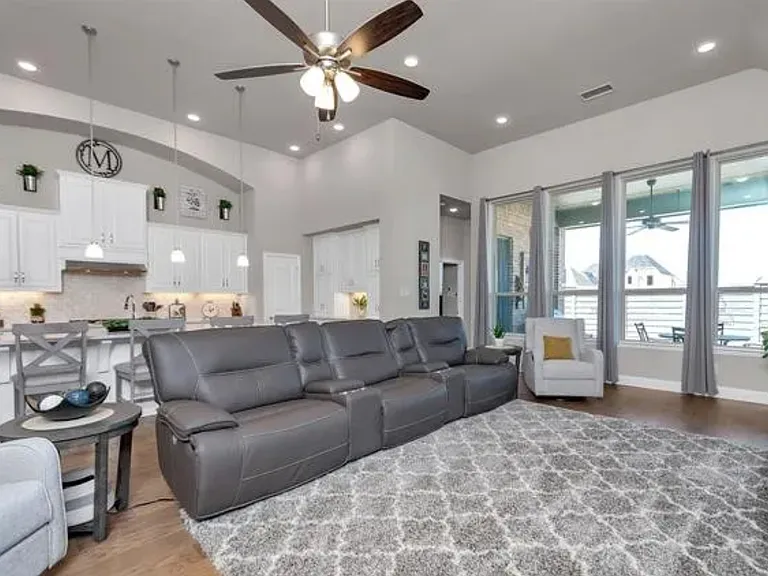 7013 Cross Point Ln — Photo 17