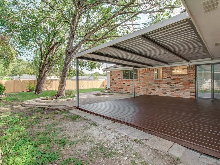 1806 Cypress Dr — Photo 21