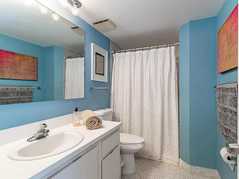 780 NE 69th St #1010 — Photo 27