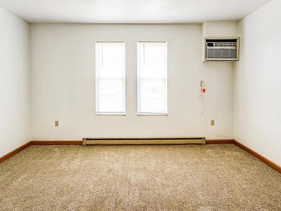 3rd image of 3875 Hillsboro Dr #L
