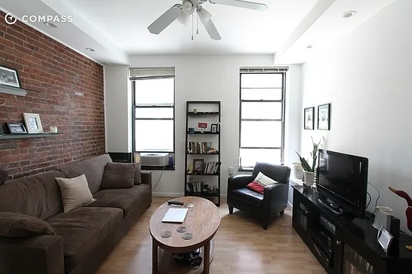 Rented by Compass | media 9