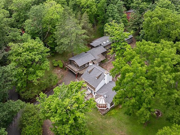 3rd image of 14 Stover Park Rd