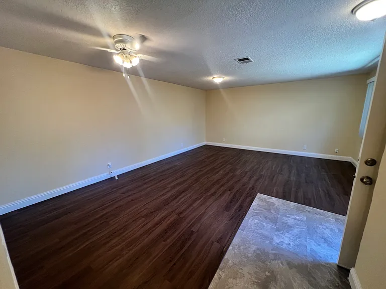 2313 Mandarin Way — Photo 3