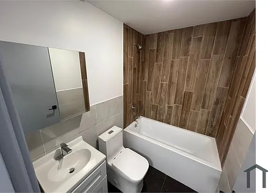 Studio, 600 sqft, $2,646 — Photo 4
