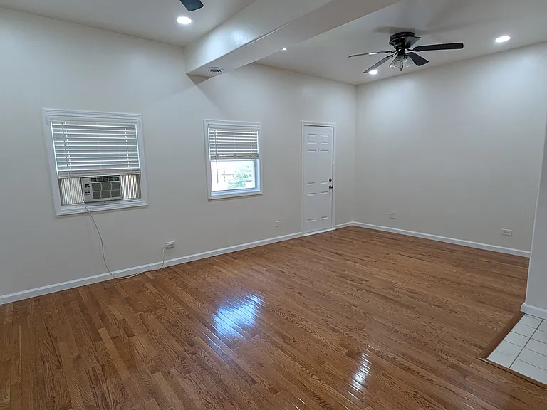 2834 W Fletcher St #2R — Photo 10