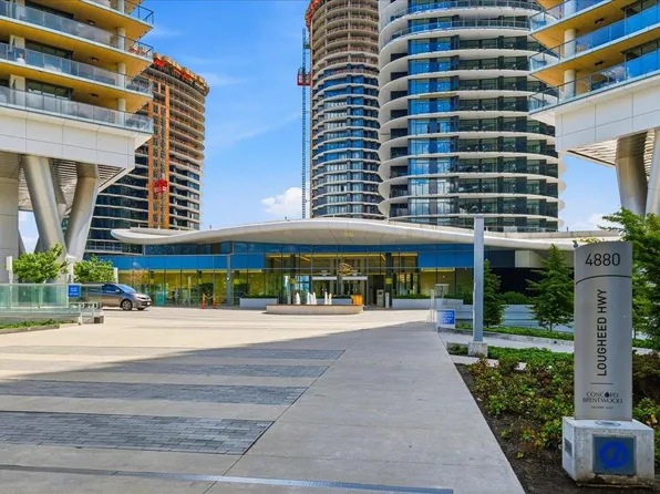44880 Lougheed Hwy #3201, Burnaby, BC V5C 3Y6