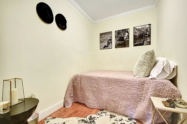 Rented by Compass | media 9