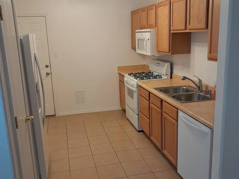 4092 Sandia Vista Rd — Photo 6