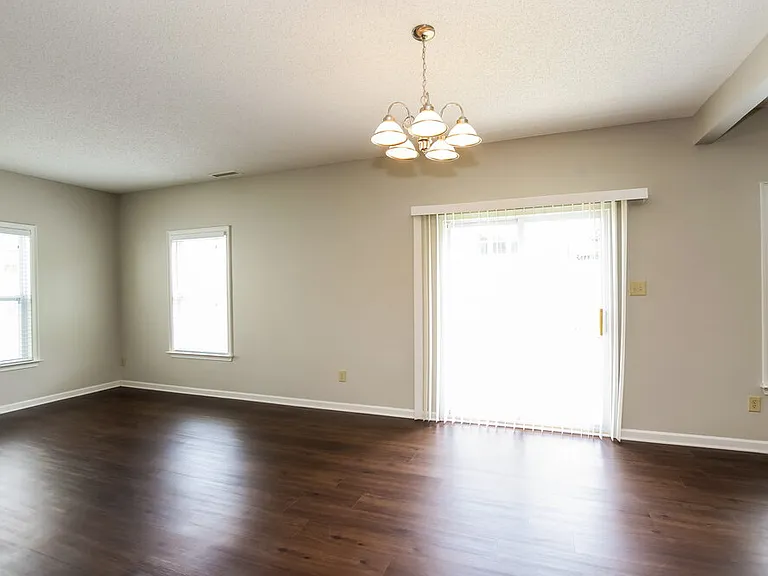 719 Capstone Ave — Photo 7