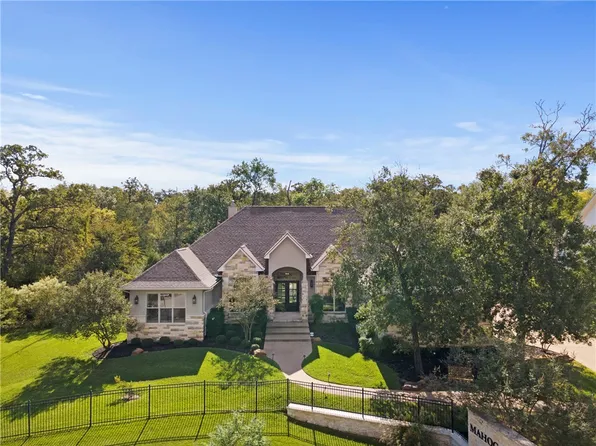 3401 Mahogany Dr, Bryan, TX 77807