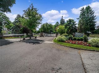 14 Pond View Ln #14, Ossining, NY 10562