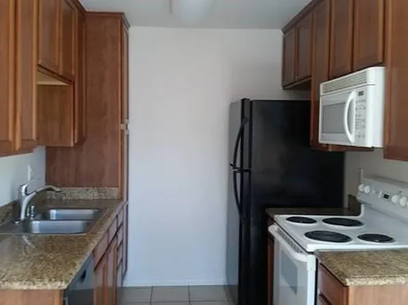 1240 North Broadway, Escondido, CA 92026