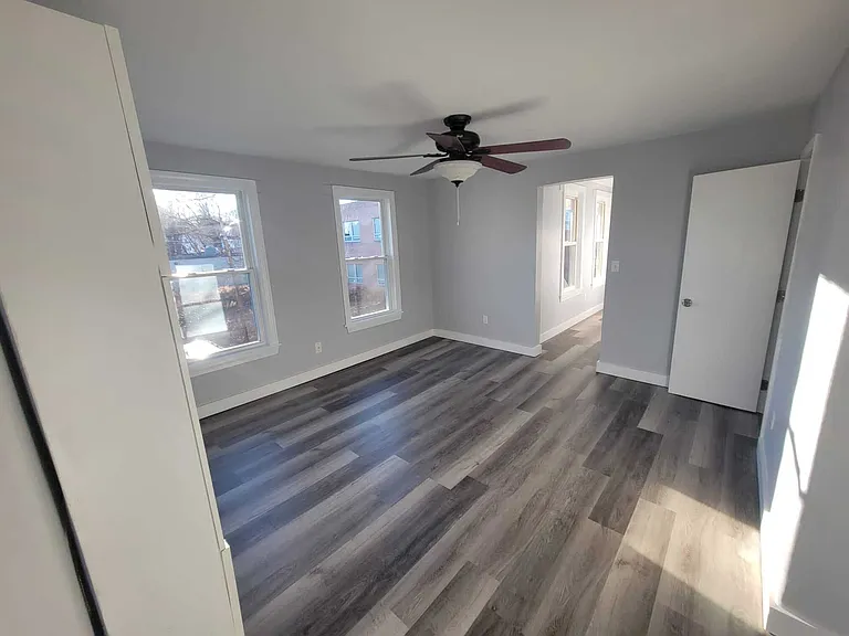 29 Pleasant Pl — Photo 5