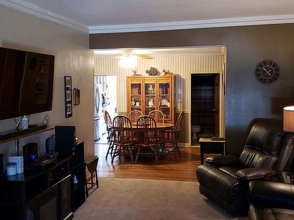 3rd image of 135 S William St