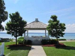 1208 W Bay Rd, Harbor Springs, MI 49740