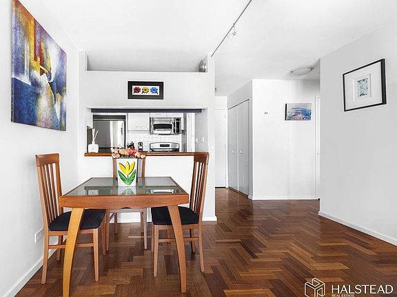 3rd image of 2373 Broadway APT 731