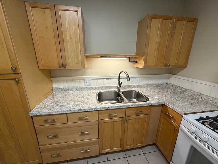 37 Bremen St — Photo 12