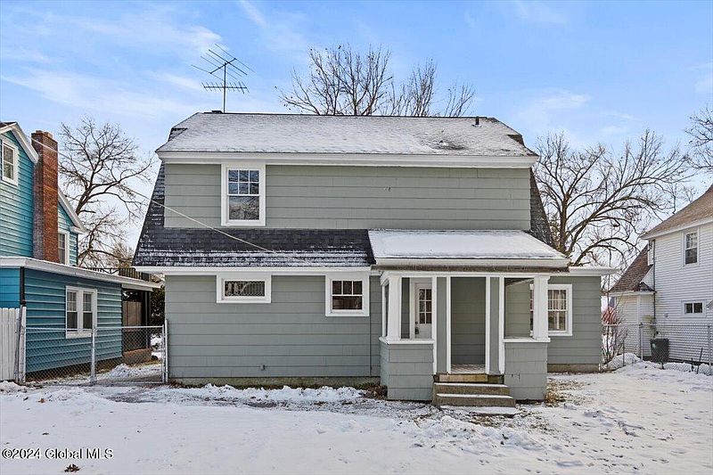 5th image of 181 1st Avenue