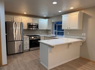 14338 Lenora Pl N #B, Seattle, WA 98133