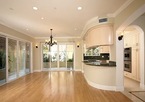1540 S Bentley Ave #103 Photo 1