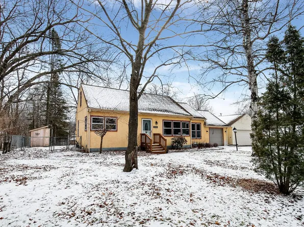 5438 Erickson Rd, Moundsview, MN 55112