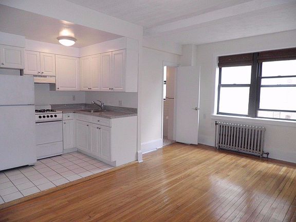 3rd image of 850 Amsterdam Ave APT 4G