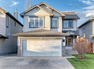 117 S Chapalina Clos SE, Calgary, AB T2X0A7