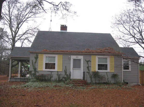 45 School St, Alberta, VA 23821