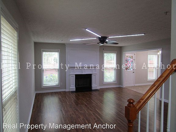 2nd image of 2002 Briar Creek Ct NE