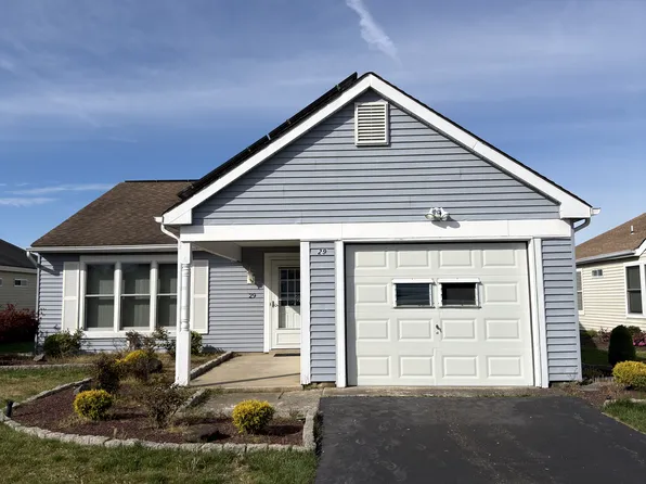 29 Oakham Row, Manchester, NJ 08759