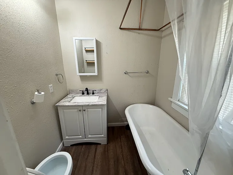 1826 N Jackson Ave — Photo 31