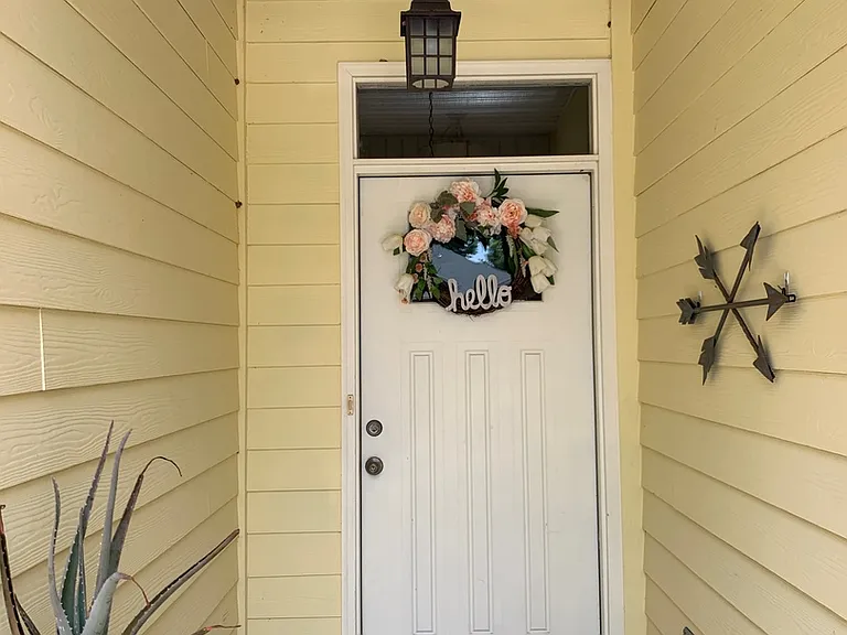 2901 Hampton Meadow Dr — Photo 1
