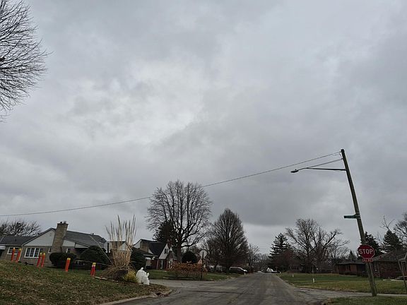 5th image of 1111 N Irvington Ave