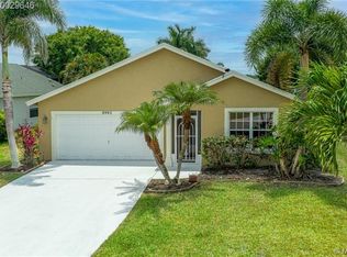 8902 SW Caprice Cir, Stuart, FL 34997