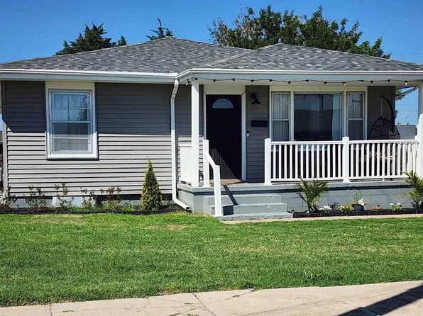 523 E 17th St, Hays, KS 67601