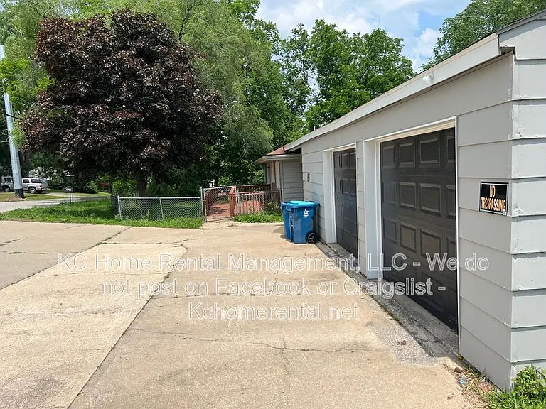 515 S Forest Ave — Photo 26